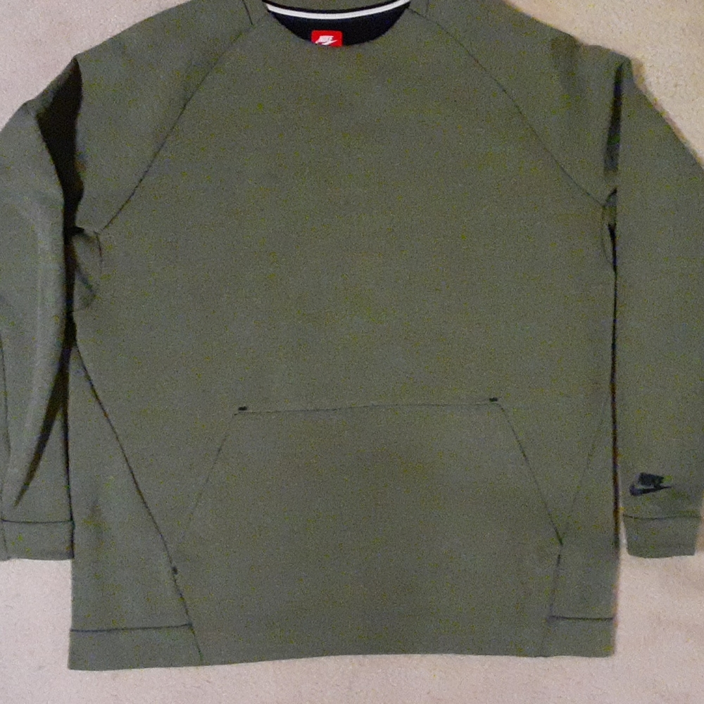 Mens XL nike crew neck sweater